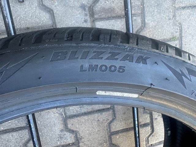 Шина зимняя Bridgestone Blizzak LM005 225/40R18 92 В сцепление на снегу (3PMSF), защита диска, усилитель (XL), фото 6