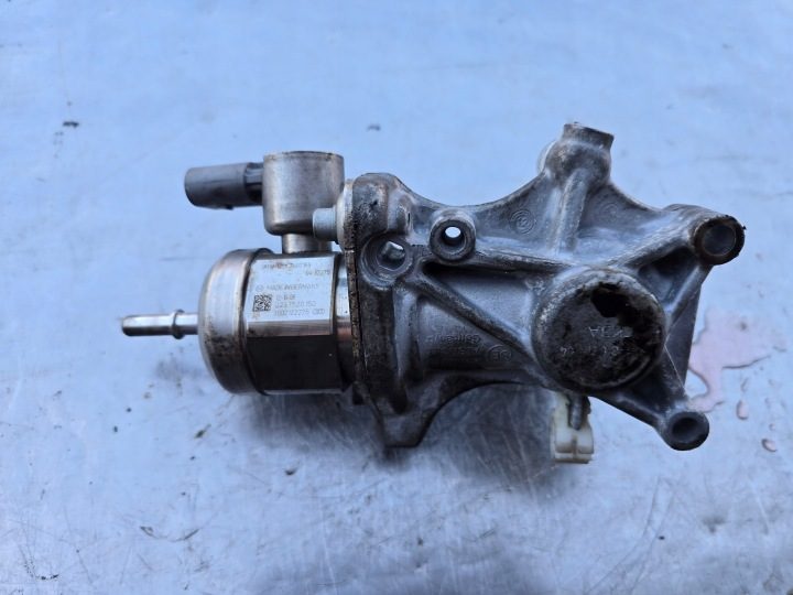 BMW F20 F30 116i 1.6 бензин топливный насос 7607159 0261520150 7628021, фото 2
