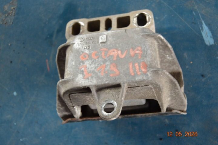 Подушка двигателя левая передняя Skoda Octavia I 1.6 1J0199555, фото 2