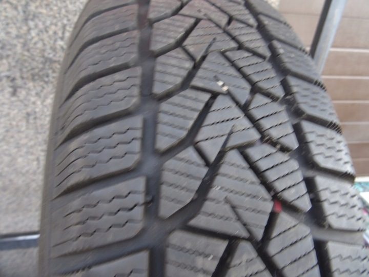 Шина зимняя Uniroyal WinterExpert 175/65R14 82 т сцепление на снегу (3PMSF), фото 1