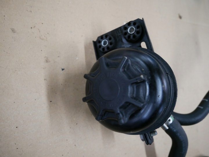 BMW E84 E82 E88 E90 E91 E92 E93 бак жидкости гидроусилителя 6851218 6796332, фото 2