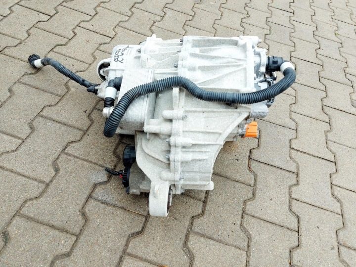 TESLA Y TESLA 3 22 г. Двигатель электрический передний исправный 1120960-20-G, фото 1