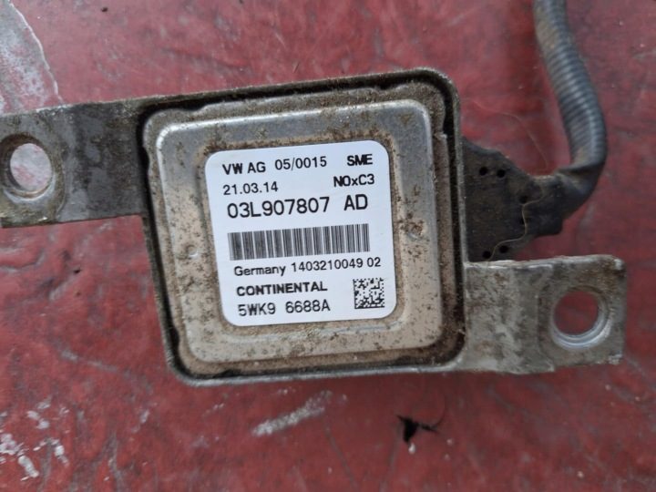 Audi A4 B8 Alhambra II Sharan II Passat NMS 03L907807AD - датчик NOX, фото 1