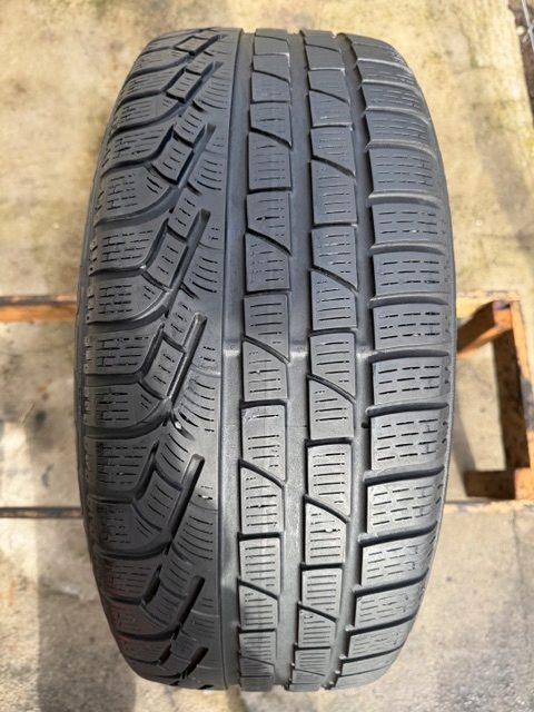 Шина зимняя Pirelli Winter SottoZero Serie II 235/45R18 98 В сцепление на снегу (3PMSF), усилитель (XL), фото 1