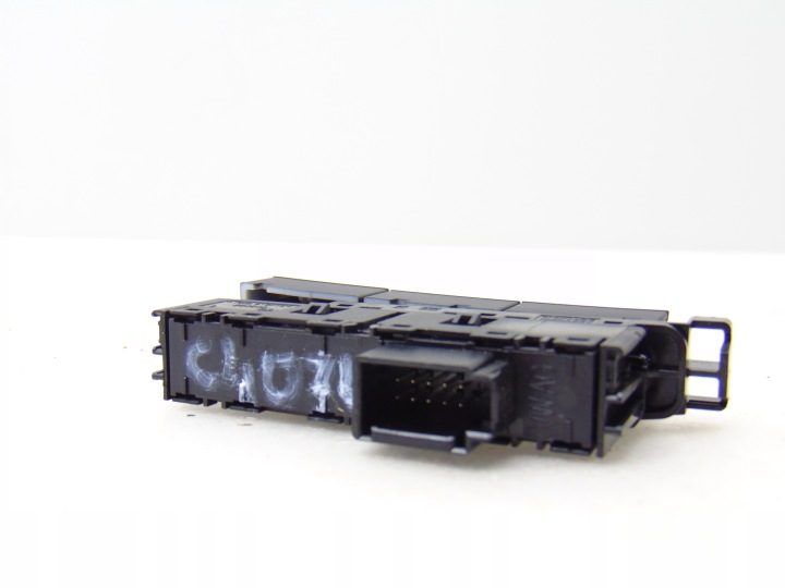 ПАНЕЛЬ КНОПКА ВЫКЛЮЧАТЕЛЬ PDC VW GOLF VII 5G1927238E, фото 2