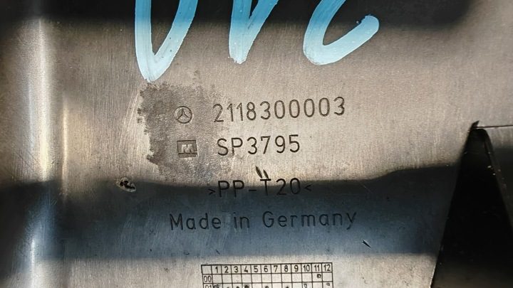 Корпус салонного фильтра Mercedes W211 W219 рестайлинг E класс 2118300003, фото 2