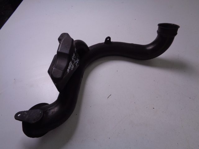 ПАТРУБОК ВОЗДУХА NISSAN NOTE E11 3981027959, фото 1