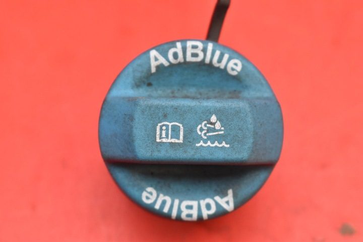 КРЫШКА ГОРЛОВИНЫ БЕНЗОБАКА ADBLUE OPEL ZAFIRA C 12-16, фото 2