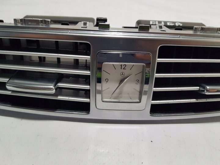 СРЕДНЯЯ РЕШЕТКА ОБДУВА MERCEDES CLS W218 ЧАСЫ, фото 3