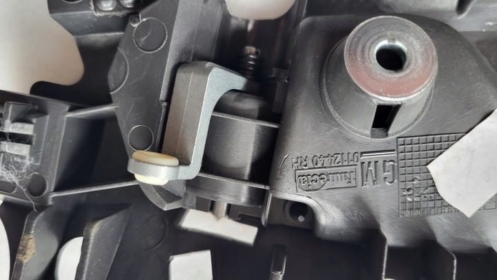 Ручка внутренняя правая передняя 0112440 Opel Corsa D, фото 4