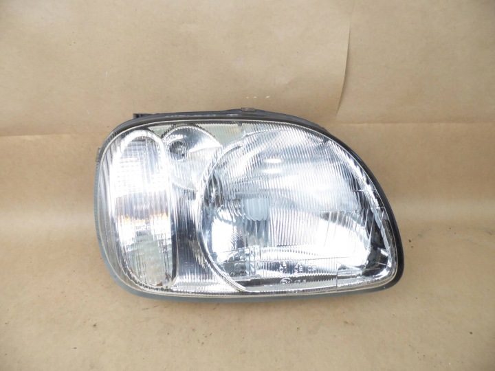 Nissan Micra 2000 Передняя сторона правая Фара передняя, фото 1