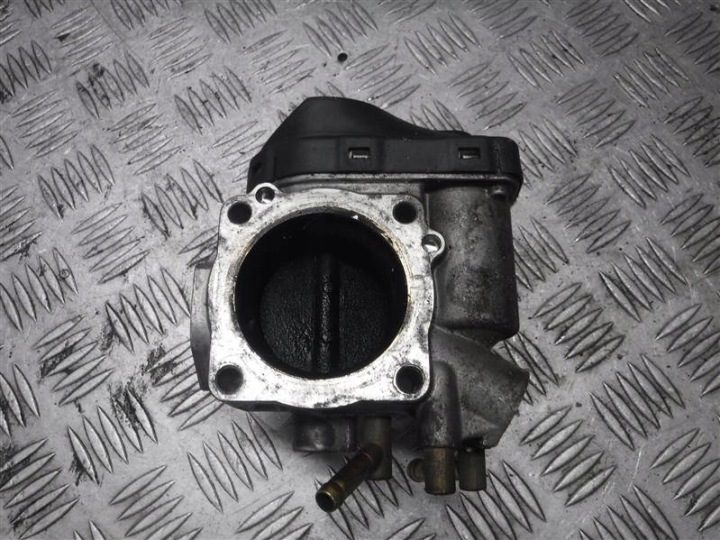 ДРОССЕЛЬНАЯ ЗАСЛОНКА AUDI A3 8L РЕСТАЙЛИНГ 1.6 8V APF 06A133062A, фото 2