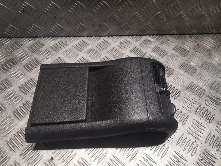Mercedes-Benz C W203 Пепельница, фото 1