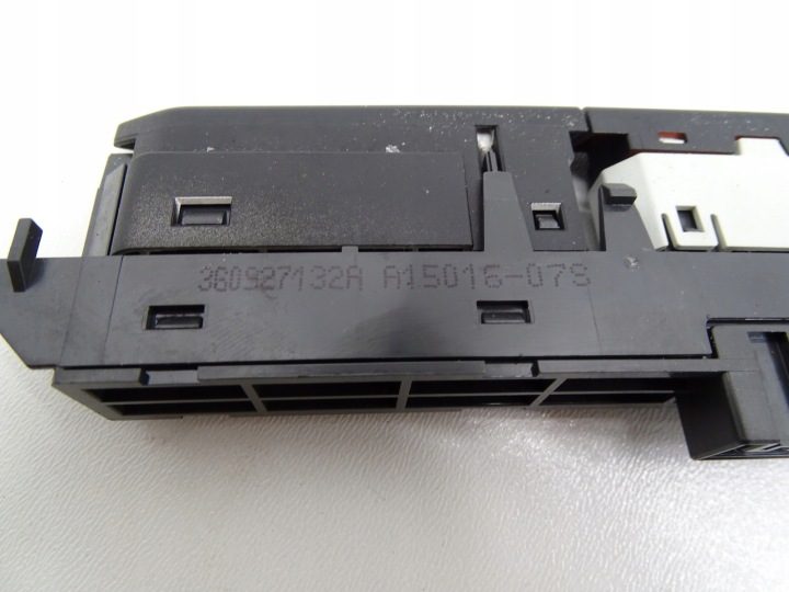 КНОПКА ПАНЕЛЬ ПЕРЕКЛЮЧАТЕЛЬ АВАРИЙНОЙ СИГНАЛИЗАЦИИ VW PASSAT B8 3G0927132A, фото 9