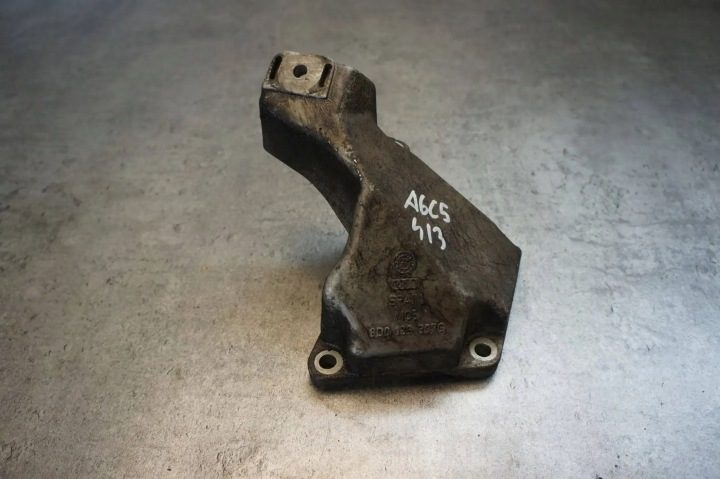 КРОНШТЕЙН ДВИГАТЕЛЯ AUDI A6 C5 2.4 V6 (AGA) - 8D0199307G, фото 1