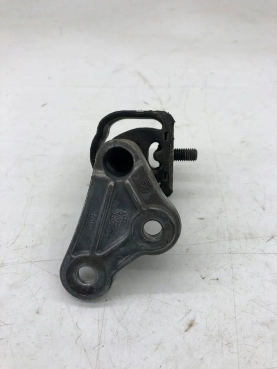 BMW g30 g11 g31 G32 кронштейн подвес глушителя 8582034, фото 3