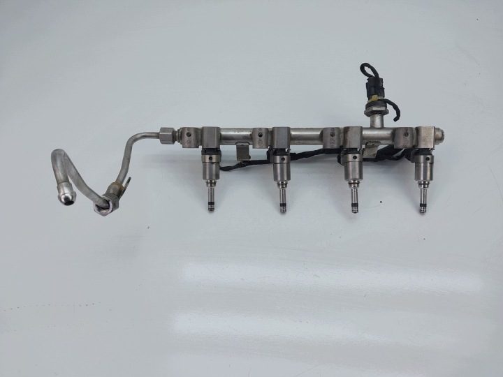 Топливная рампа форсунки 35350-2B100 35310-2B110 Hyundai iX35 1.6 GDI, фото 1