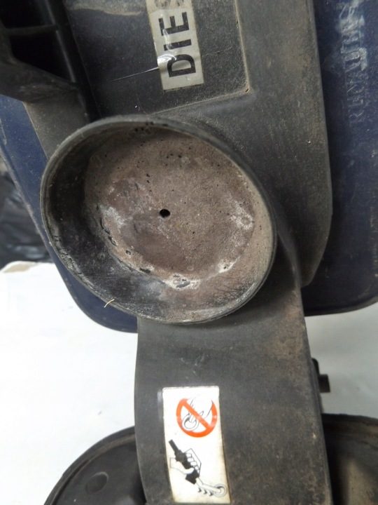 Renault Megane II ХЭТЧБЕК лючок горловины бензобака NV676, фото 3