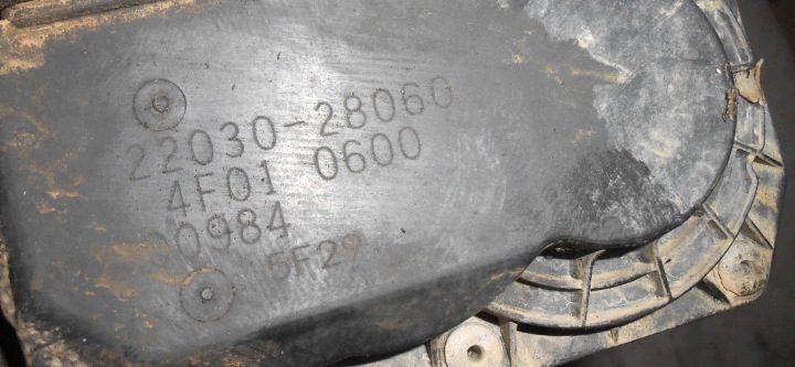 Toyota RAV 4 II рестайлинг (XA10) дроссельная заслонка 2203028060, фото 4