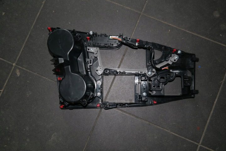 Lexus UX250H крышка рамка центрального тоннеля 58804-76120, фото 2