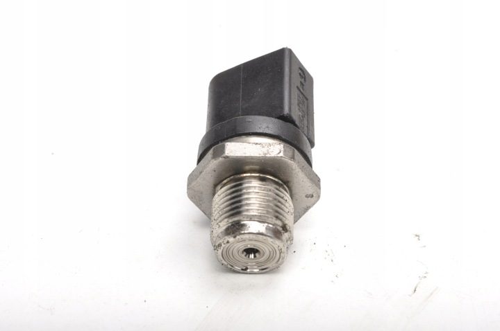 Датчик давления топлива BMW G11 G12 G20 G30 B57 3.0d 0281006453, фото 3