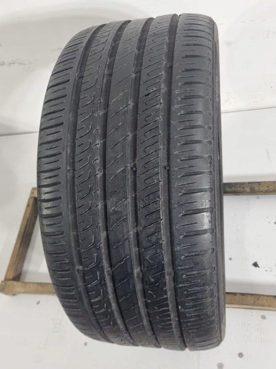 Шина летняя Barum Bravuris 5HM 275/35R20 102 Y защита диска, усилитель (XL), фото 1