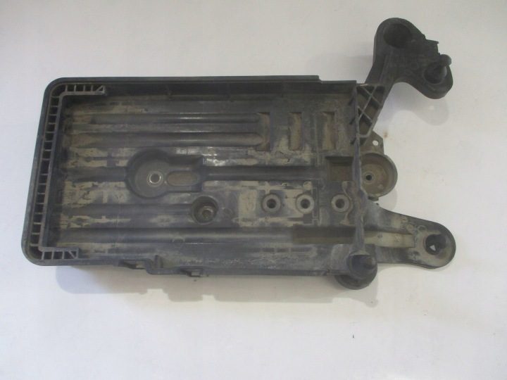Площадка аккумулятора Audi A3 8V 5Q0915321G, фото 1