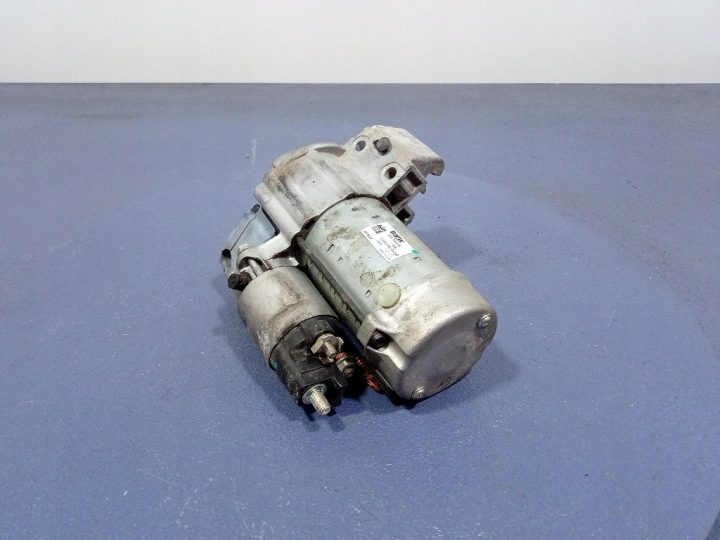 BMW 3 F30 F31 рестайлинг 15-20 2.0 дизель стартер 8570846 B47D20, фото 4