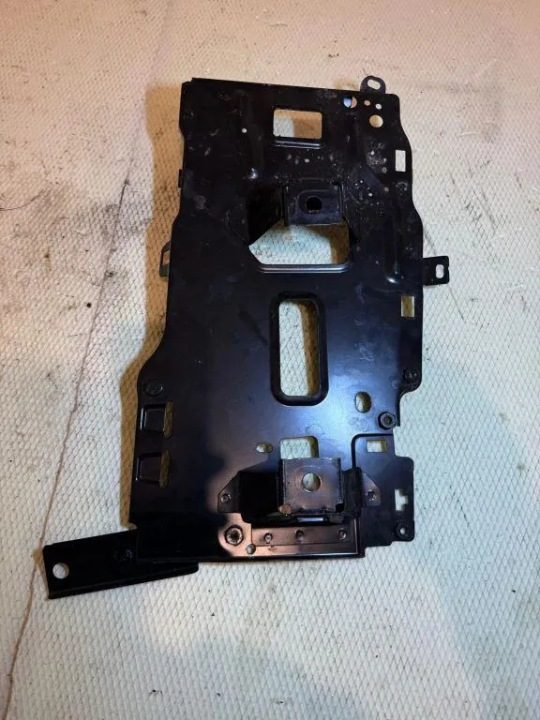 Площадка аккумулятора Peugeot 3008 II 9815288580, фото 1