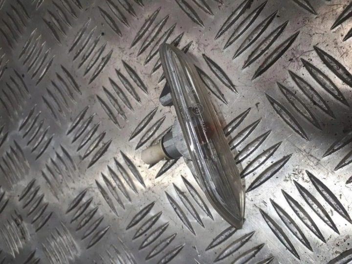 Правый повторитель поворота в крыло BMW 5 (E60) 69239203212333 3.0L дизель 2004, фото 1