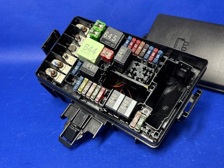 Блок корпус блока предохранителей оригинал Audi A3 8V 5Q0907361C OEM, фото 2