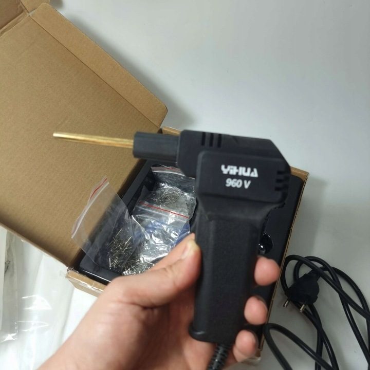 Сварочный аппарат для пластика Yihua 960V + cążki + 200 zszywaczy, фото 3