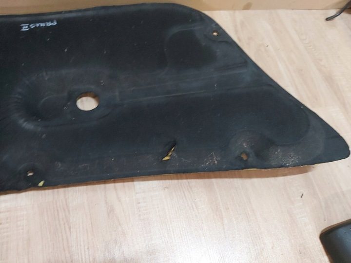 Toyota Prius II шумоизоляция капота, фото 4