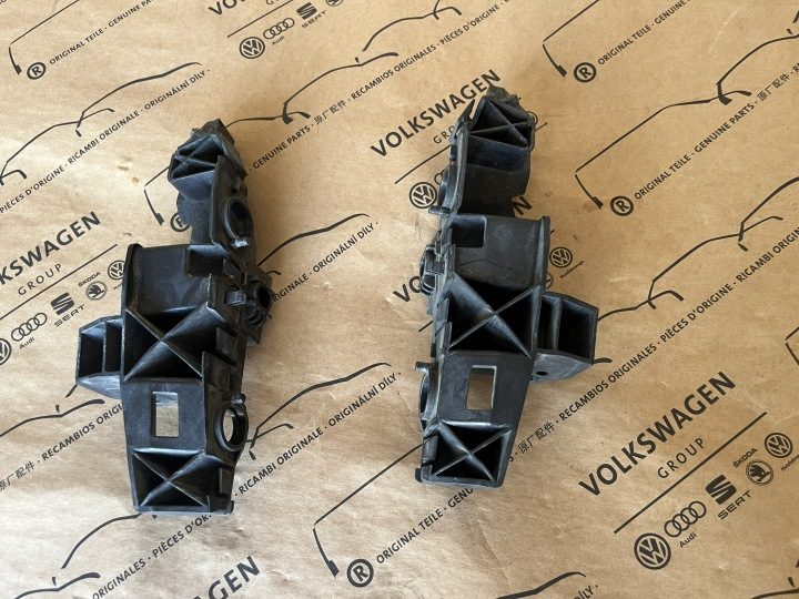 Audi Q5 80A направляющая крепление бампера правое левое переднее Orgina 80A807284A 17-, фото 1