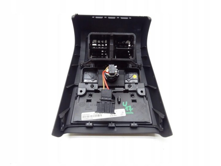 ДЕФЛЕКТОР ОБДУВА ЗАДНИЙ ТОННЕЛЯ VW PASSAT CC 3C0864298BP, фото 6
