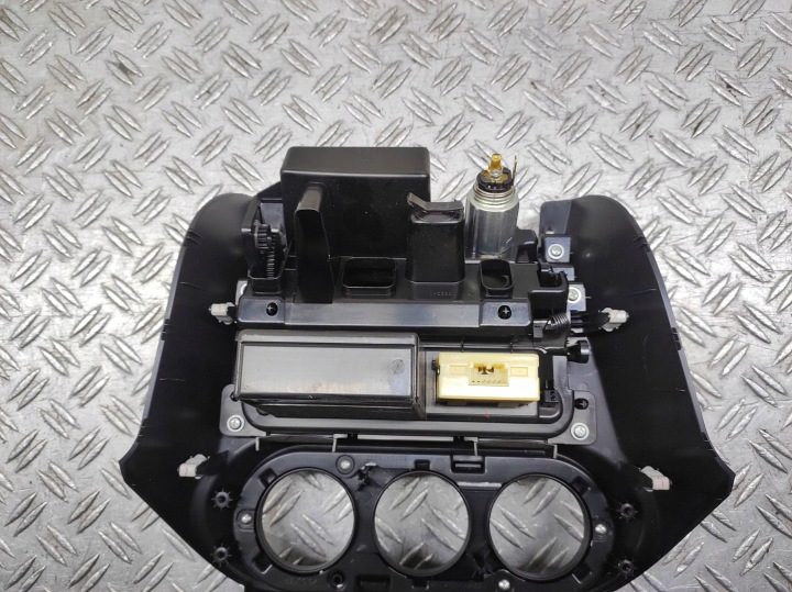 Рамка прикуривателя Mitsubishi Lancer VIII 8010A188ZZ, фото 9