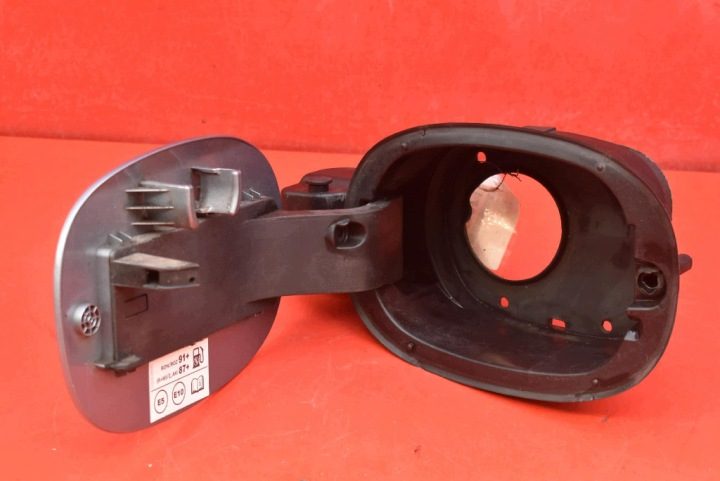 Лючок горловины бензобака CS 69513-J7000 KIA Ceed 3 III 5D хэтчбек 18-20, фото 1