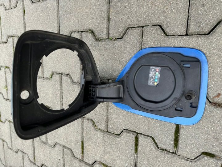 BMW 3 F30 F31 7368306 лючок основание гнезда зарядки Giełda Poznań, фото 5