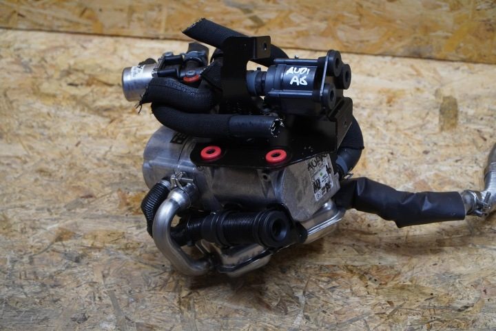 WEBASTO 50W 12V 5.0 кВт 2.5 бар AUDI A6 C8 RS6 ОРИГИНАЛ 38 тыс. км 19-, фото 3