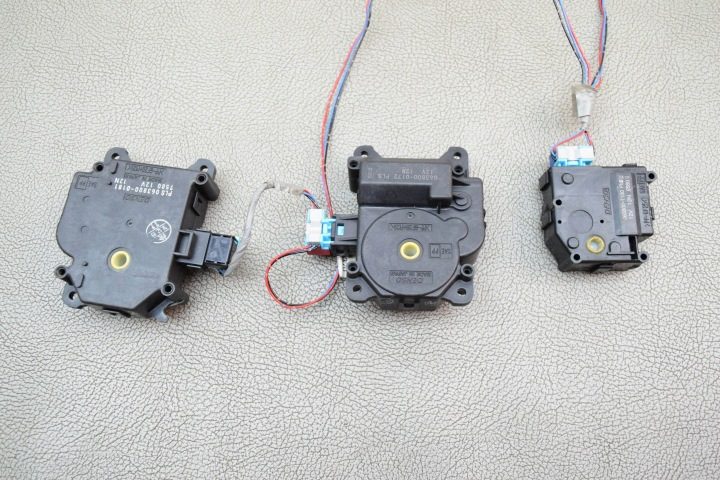 Моторчик заслонок обдува Toyota Prius (XW30) 2464900320, фото 3