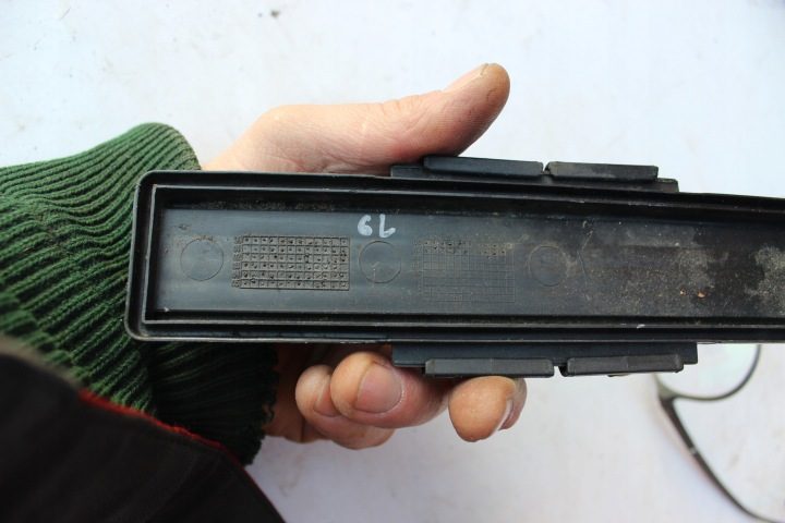 6Q0819422B ЗАГЛУШКА КРЫШКА САЛОННОГО ФИЛЬТРА SKODA FABIA II ROOMSTER, фото 2