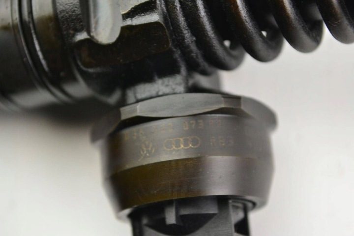 Volkswagen PASSAT B6 2.0 TDI 140 л.с. НАСОС-ФОРСУНКИ 038130073BQ 4X, фото 6