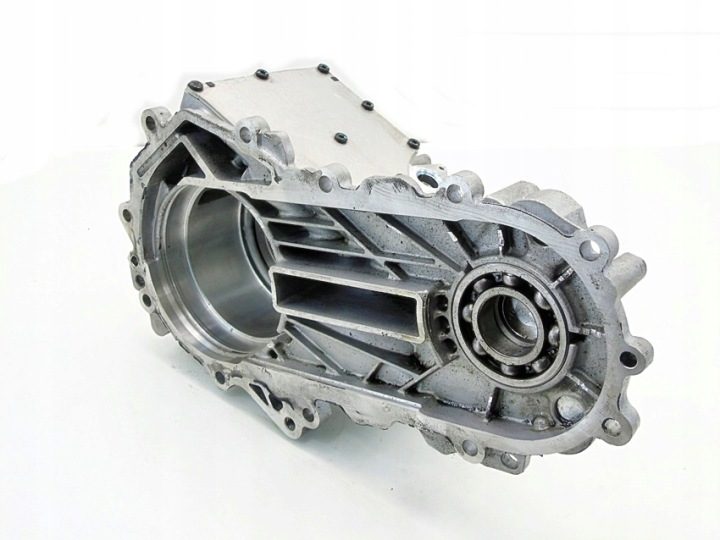 Корпус редуктора передний Discovery 5 L462 Range Rover Sport P9XM-7K780-BA, фото 3