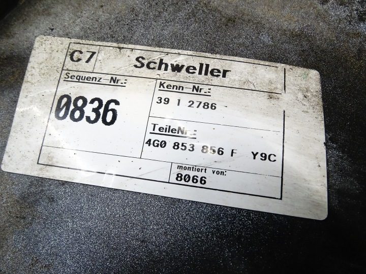 НАКЛАДКА ПОРОГА ПРАВАЯ AUDI A6 C7 S-LINE LY9C 4G0853856F, фото 8