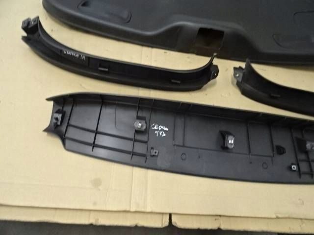 ОБШИВКА КРЫШКИ БАГАЖНИКА FIAT CROMA II NR71, фото 6