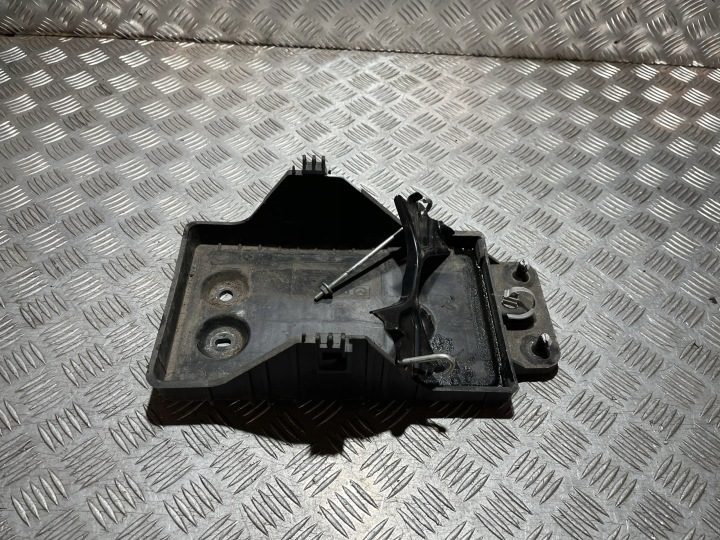 Площадка аккумулятора Mazda CX-5 II KF 17- 2.2D, фото 1
