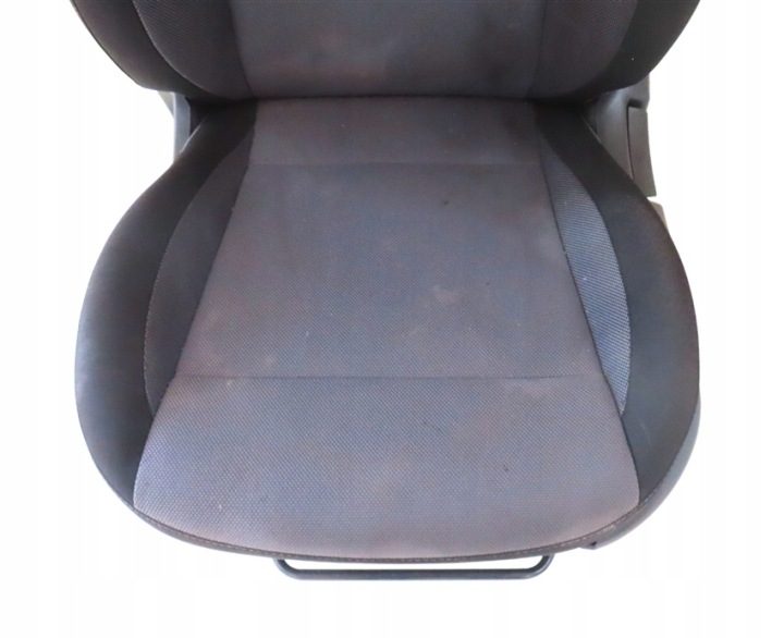Сиденье переднее левое Hyundai I20 II 3 дв. 2014-2020 год, фото 2