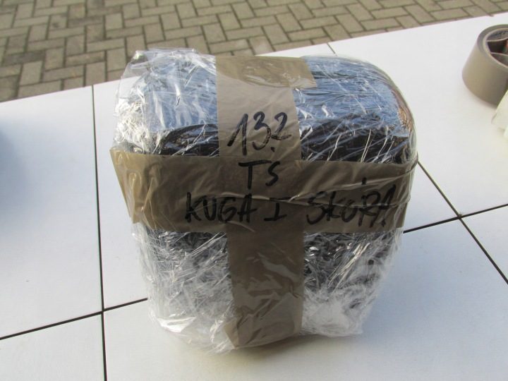 ПОДГОЛОВНИК ЗАДНИЙ СРЕДНИЙ KUGA MK1 2008 - 2012, фото 4