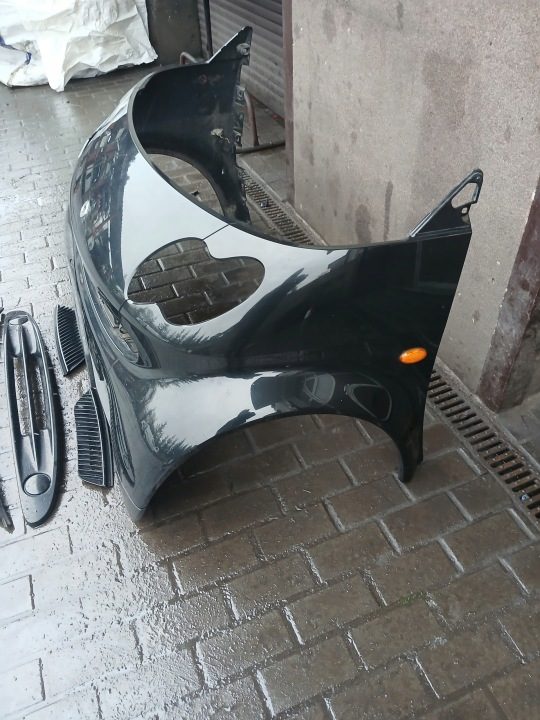 Бампер передний в сборе в хорошем состоянии Smart Fortwo 1 рестайлинг цвет черный EB1 EA4, фото 8