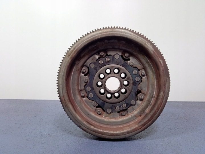 VW PASSAT B6 3.2 FSI ДВУХМАССОВЫЙ МАХОВИК 022105266AK, фото 1